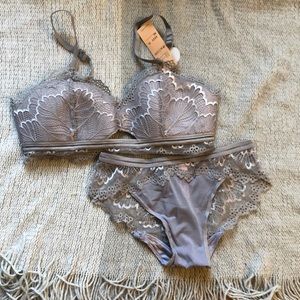 Bralette & panty set gray lace XL